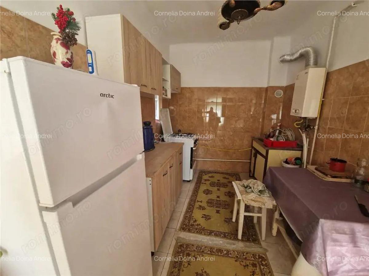 Casa pe sol, teren 386 mp, pretabila - locuinta, birouri, clinica - 4