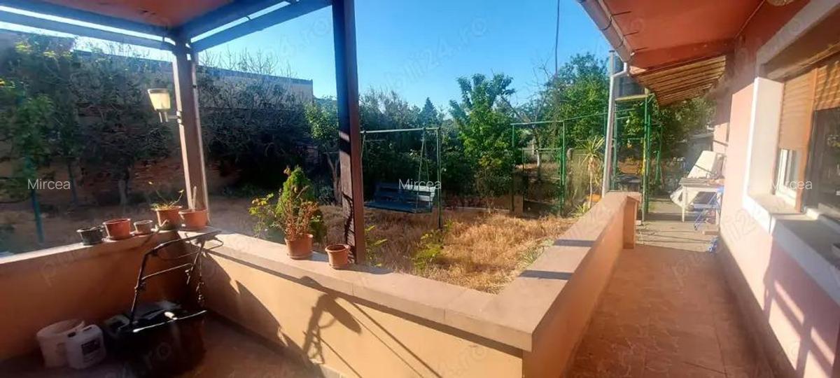 Casa cu teren 710 mp, Victor Hugo Fratelia - 1