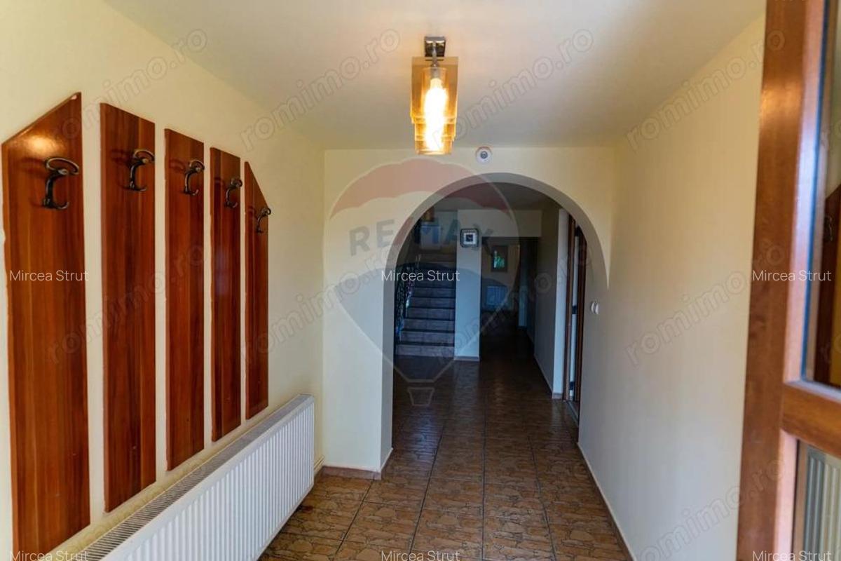 Vila /Pensiune 6 camere in Cristur, jud Hunedoara - 20
