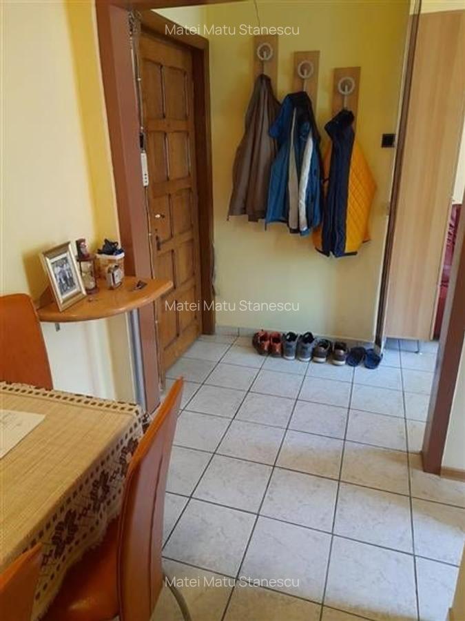 Apartament cu 3 camere decomandat în Circumvalațiunii - 8