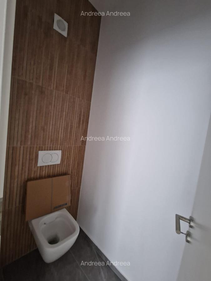 Spațiu comercial, 46 mp în Tractorul - 8