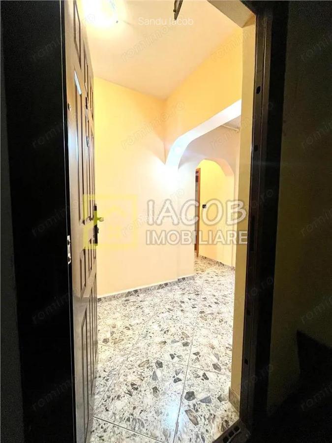 Apartament 3 camere decomandate, etaj 1, str. Narciselor 15, Bacau - 8