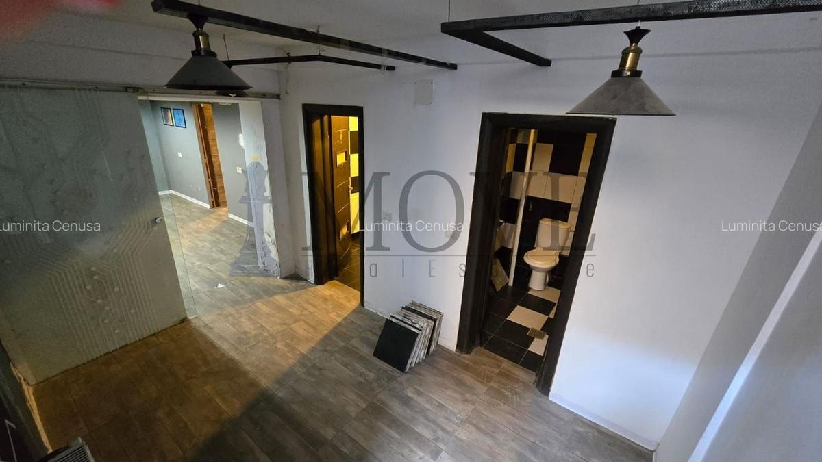 Casa Parter + Demisol în Piata Romana - 55