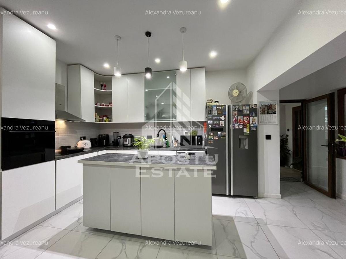 Casa individuala, 6 camere, 3 bai, garaj,acces auto, teren de 411 - 6