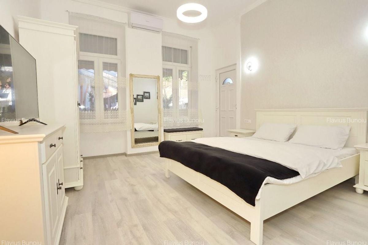 Apartament cu 4 camere decomandat în Central - 3