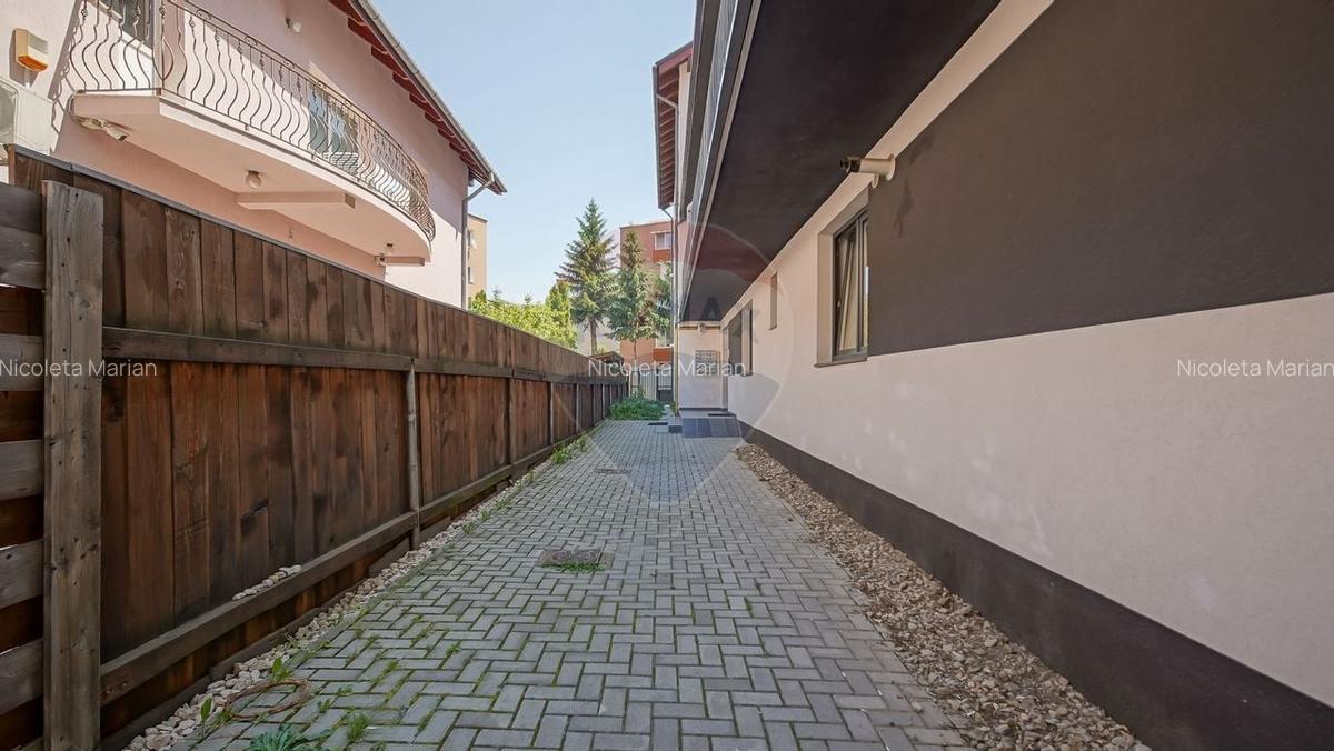 Apartament cu 3 camere decomandat, mobilat în Florilor - 18