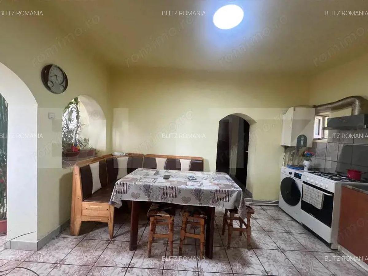 Casa cu 2 camere curte spa?ioasa ?i gradina ingrijita - 10