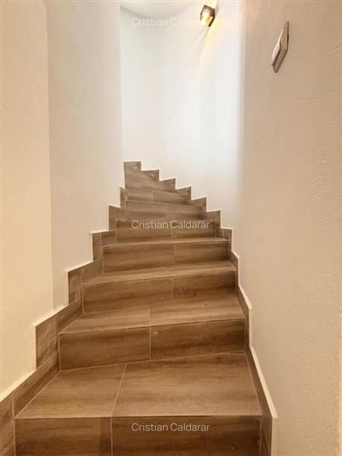 Casa spatioasa si bine compartimentata in Velenta  locatie excelenta - 18