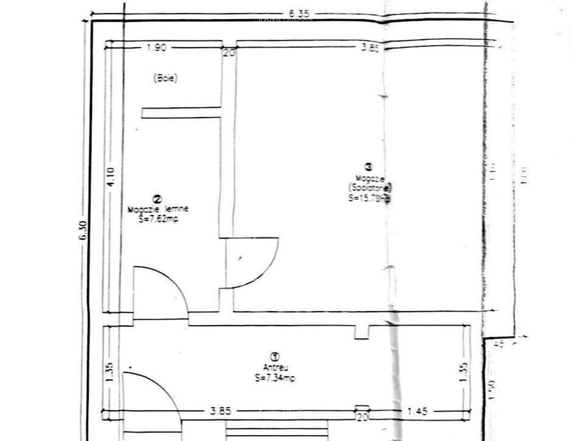 Apartament o camera, 31mp,curte comuna,zona Lunei - 1
