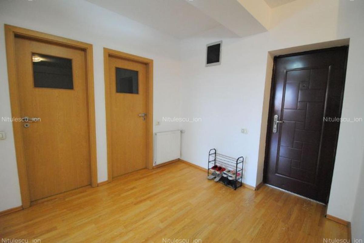 Proprietar inchiriez birou 70 mp - 2