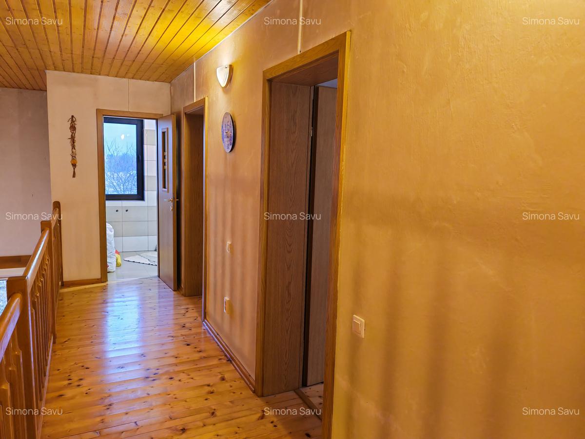 Casa 4 camere libera la vanzare, pozitie deosebita VULCAN - 11