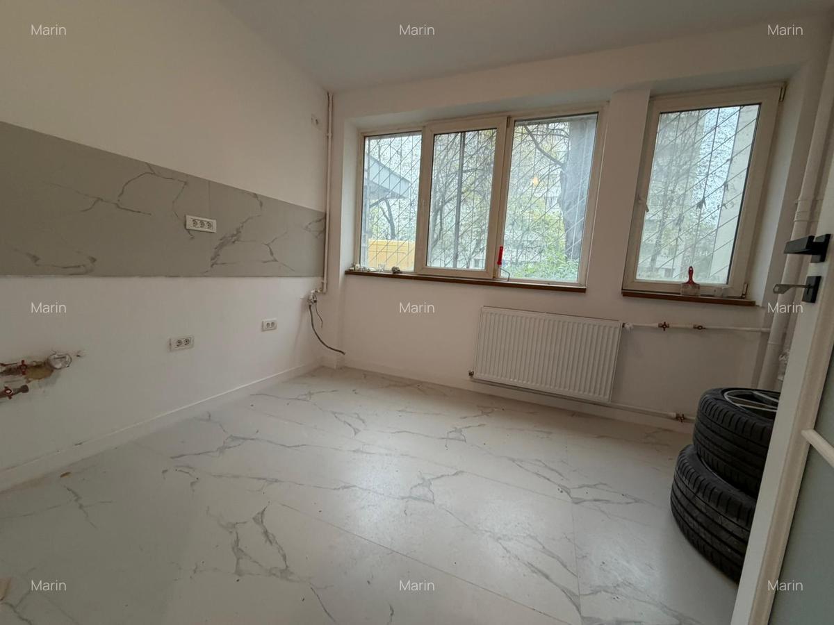 Titan, Al. Barajul Dunarii,  metrou 10 min - 4