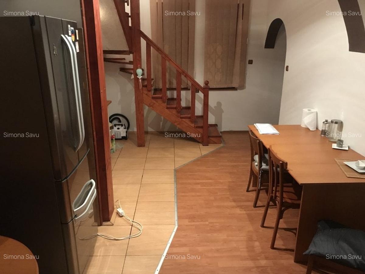 Apartament 4 camere cu priveliste deosebita zona Colinei - 15