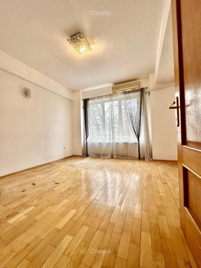 Apartament cu 4 camere decomandat în Primăverii - 16
