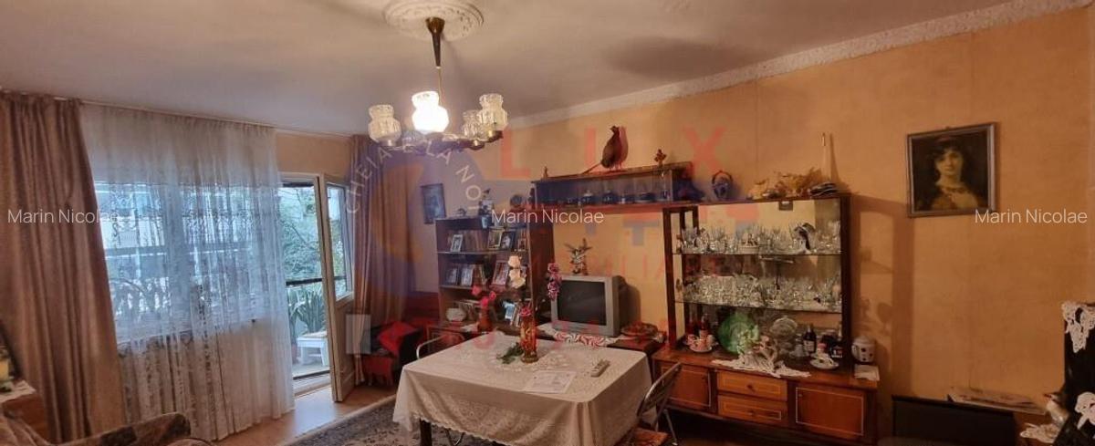 ID 3480 Apartament 3 camere Piata Noua - 1