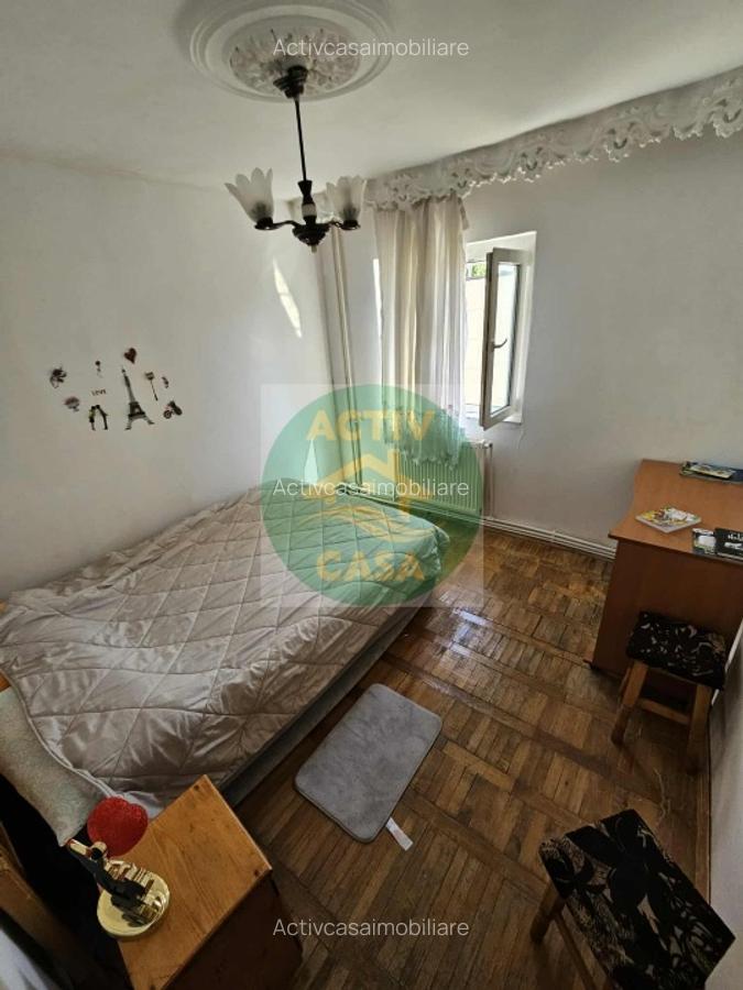Apartament 2 camere, etaj 1,decomandat - 6 Apartament 2 camere, etaj 1,decomandat - 6