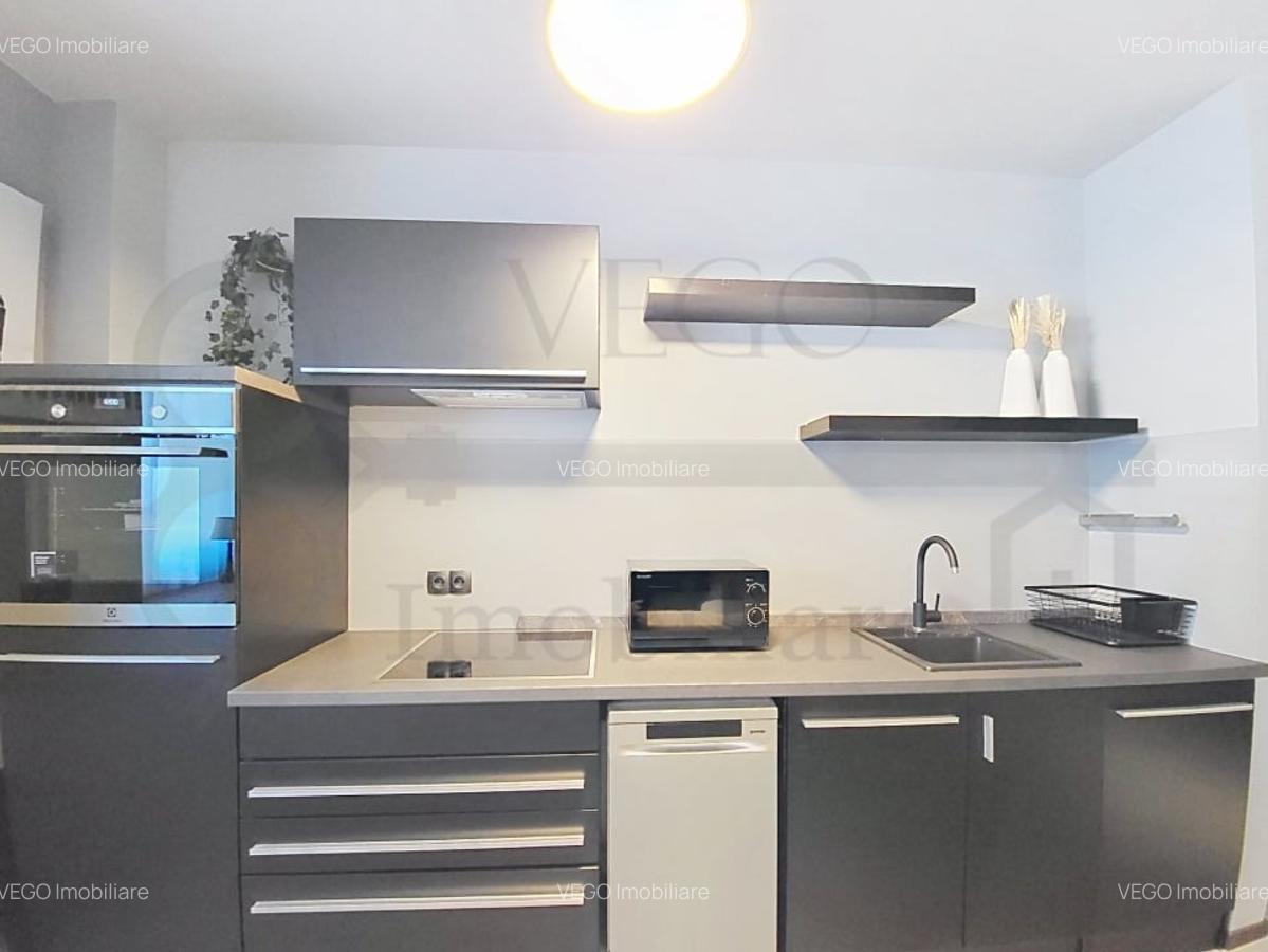 Apartament cu 3 camere semidecomandat, mobilat în Central - 9