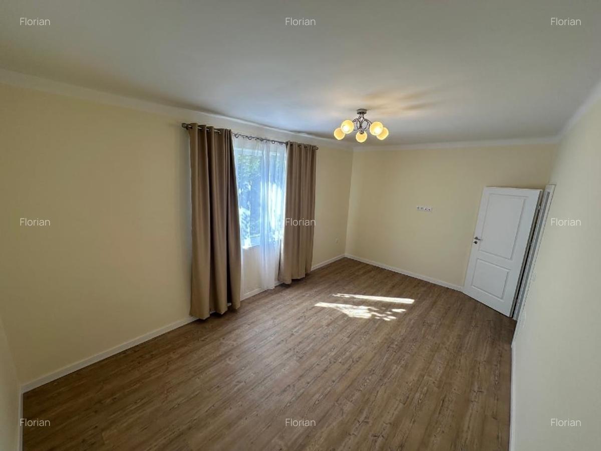 Vand apartament 2 camere, decomandat, zona centrala f linistita! - 2