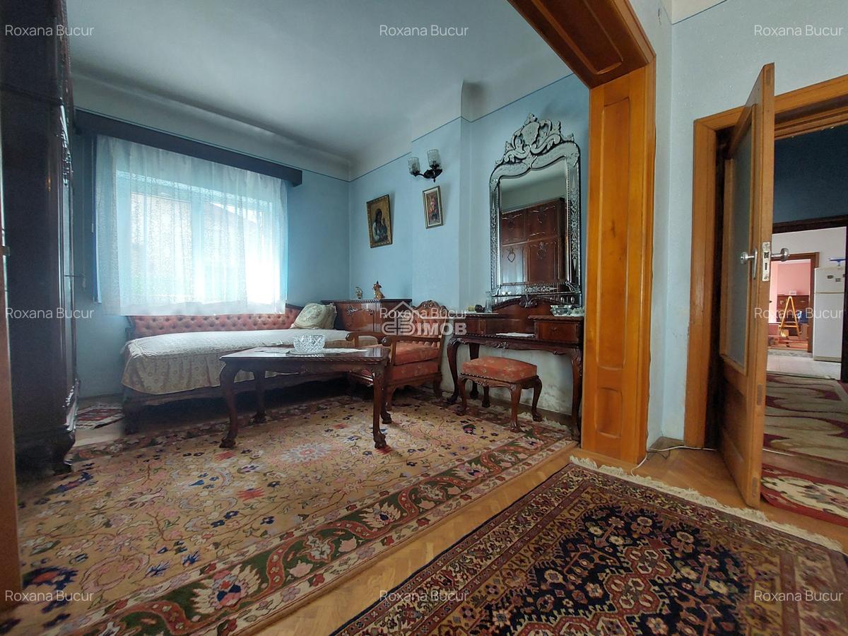 Casă cu 5 camere în Micro 5 - 7
