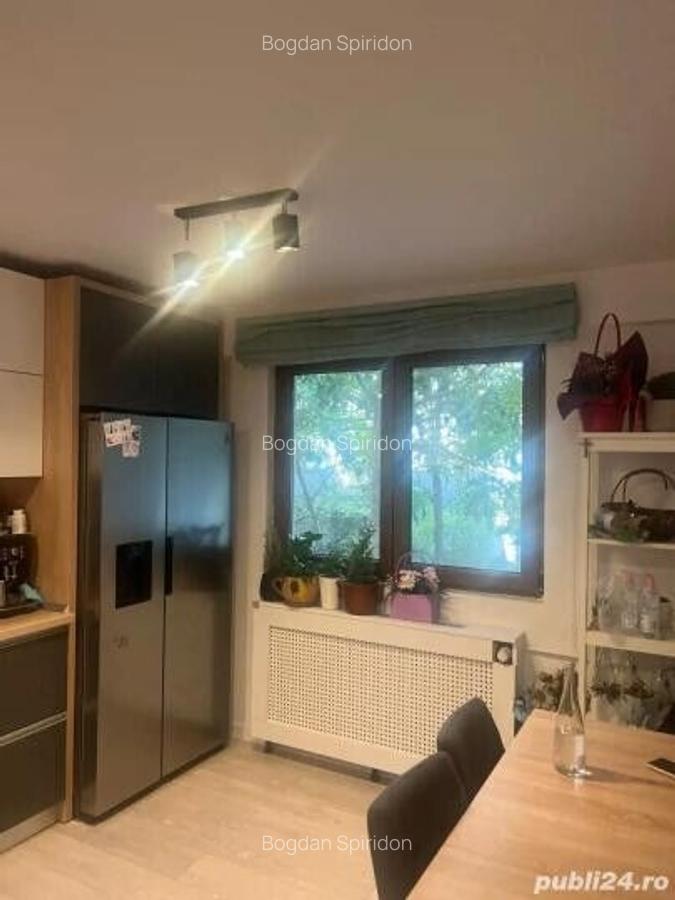 Apartament cu 3 camere decomandat în P-ța Victoriei - 5