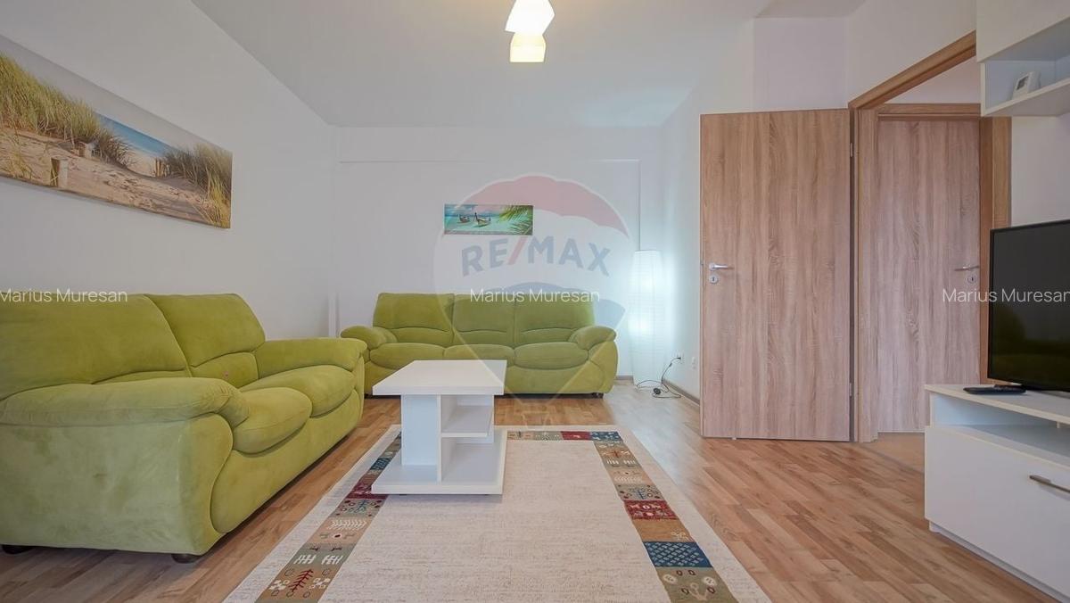 Apartament cu 3 camere de inchiriat in zona Tractorul - 2