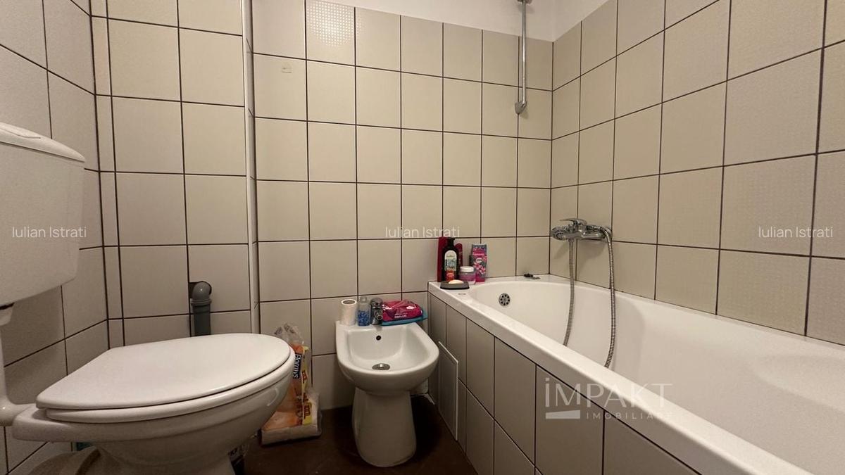 Imobil cu 5 apartamente separate, ideal pentru investitie - zona UMF! - 28
