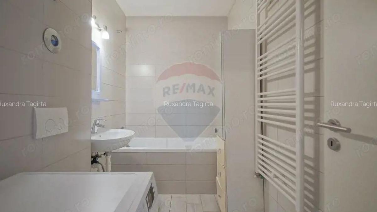Garsoniera spa?ioasa cu priveli?te Avantgarden etaj intermediar - 9