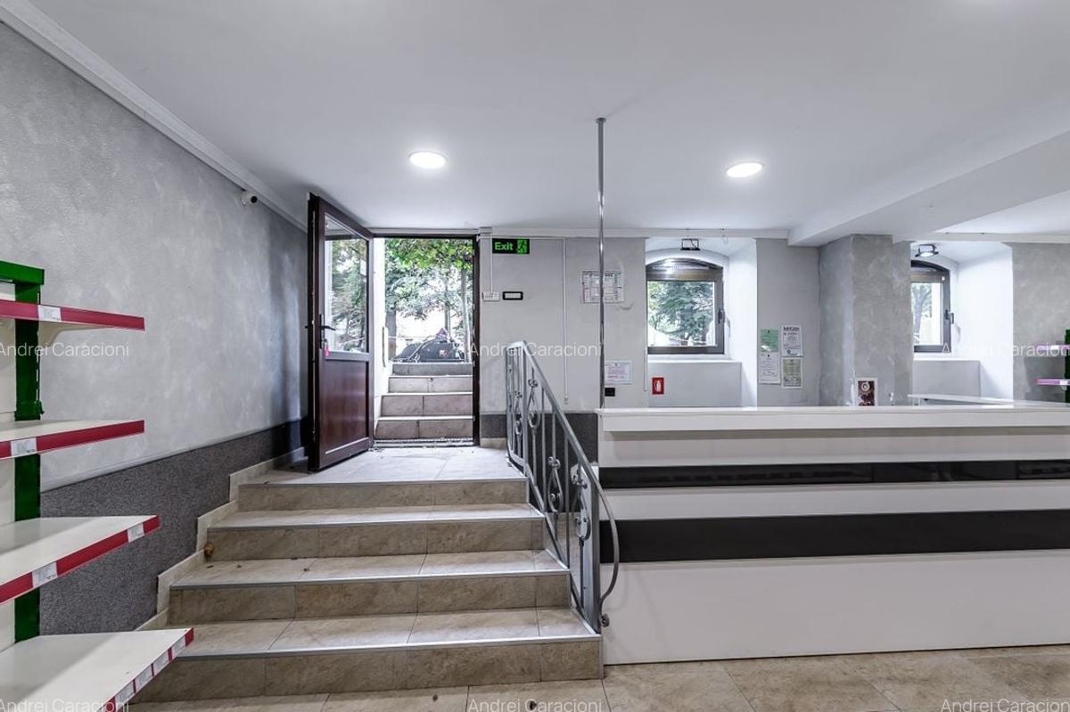 Spațiu comercial ultracentral, renovat, pe b-ul Revoluției, Arad. - 2