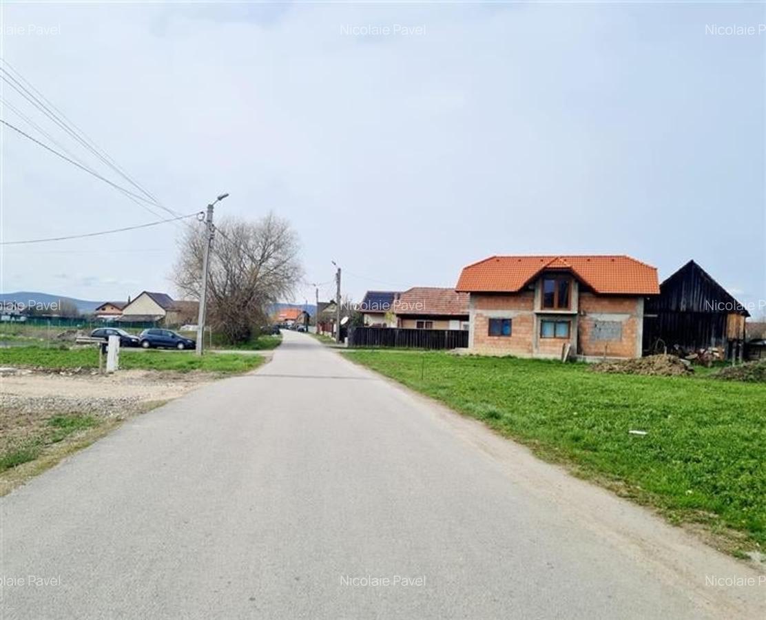 1.700mp intravilan,acces usor,intre case,ideal 2 locuinte/investitie,Lunca Calni - 10