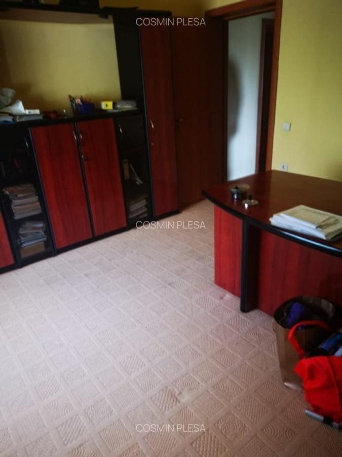 Casă cu 7 camere în Periferie - 17
