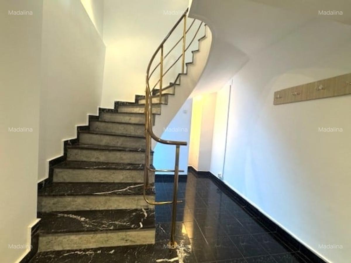 Apartament cu 4 camere decomandat, mobilat în Decebal - 10
