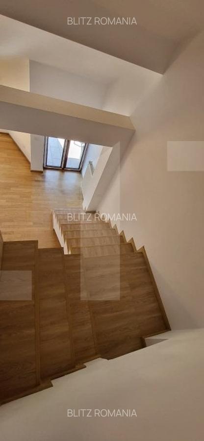 De vanzare apartament cu 3 camere foarte spatios! - 12