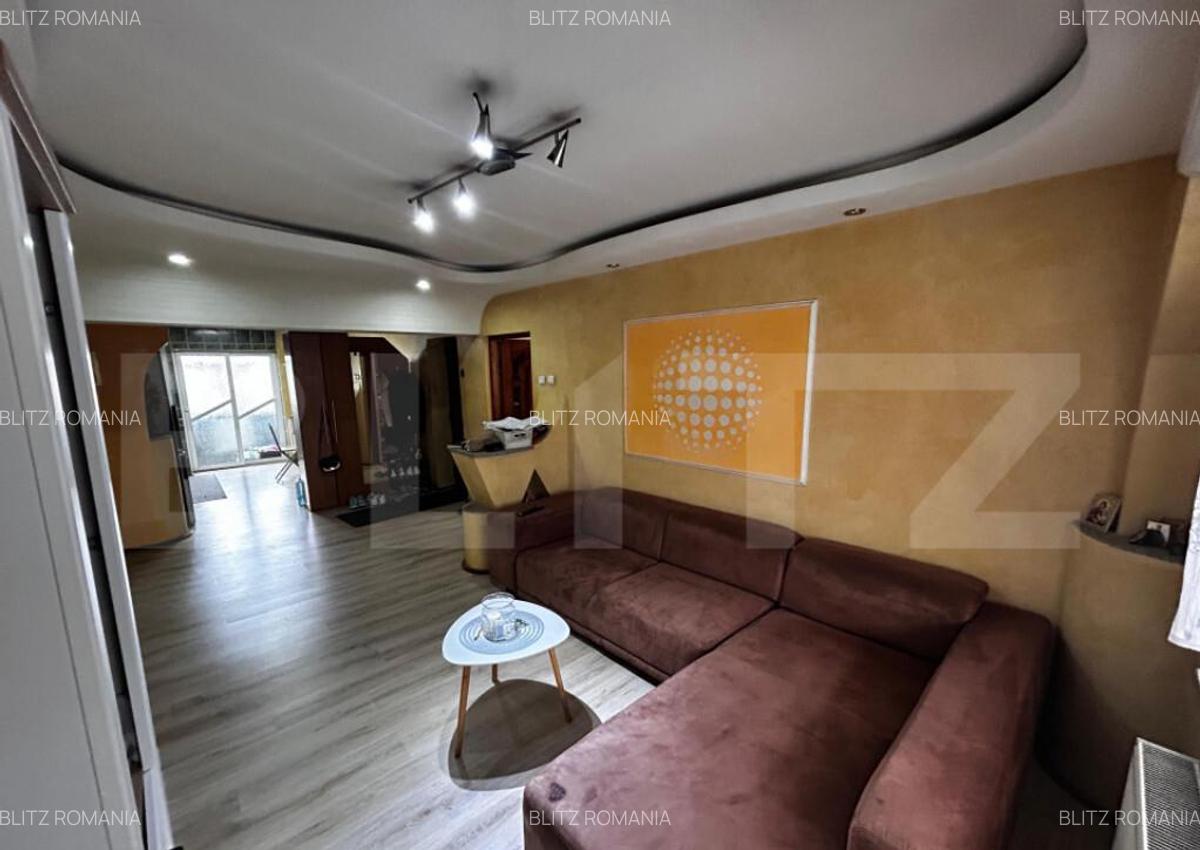 Apartament de vanzare, 95 mp, Strada Victoriei - 1