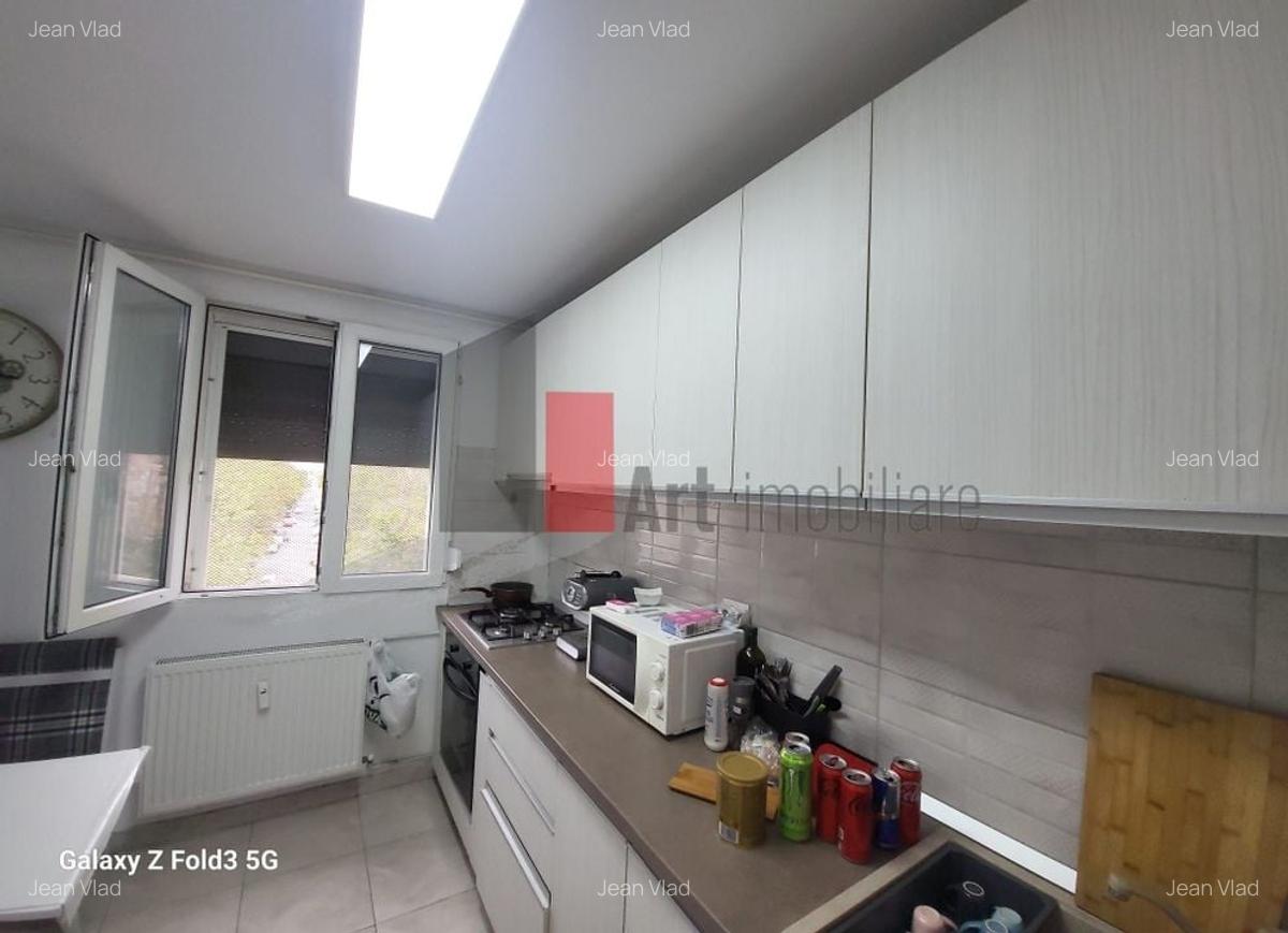 Apartament 3 camere decomandat Trapezului - 16