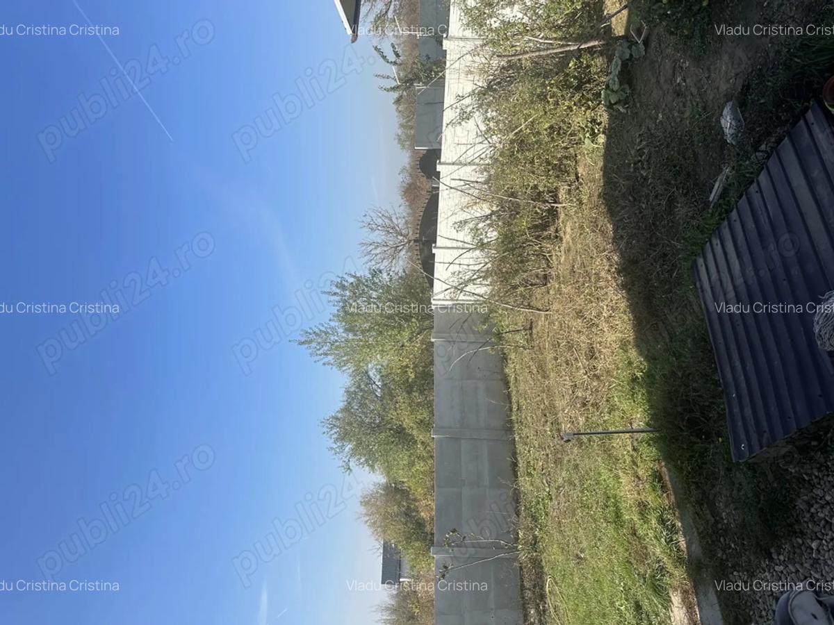 Vand casa la curte - 5 Vand casa la curte - 5