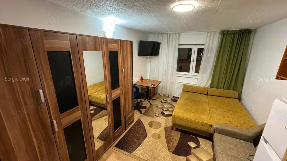 Proprietar inchiriez garsoniera in zona Lipovei - 1