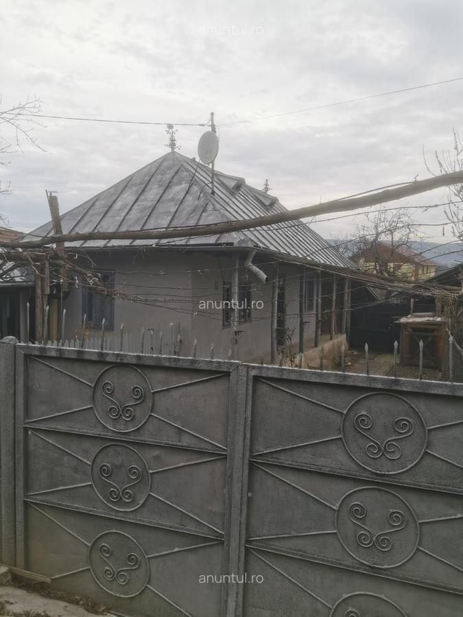 Satul Cornatel, comuna Urechesti, jud. Bacau, vand casa batraneasca - 4