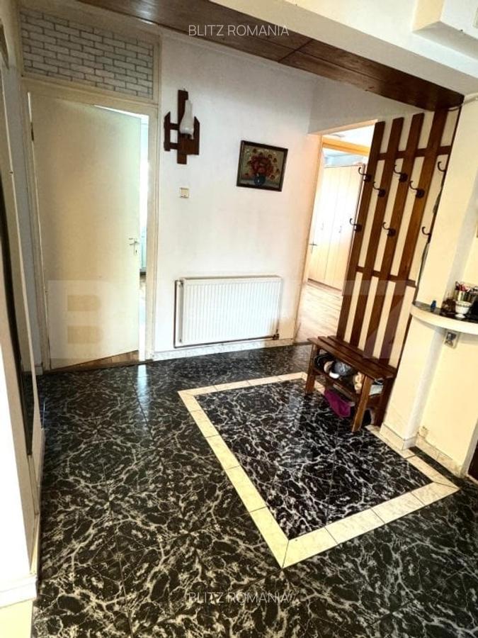 Apartament de vanzare, cu 4 camere, 70 mp, zona Astra - 7