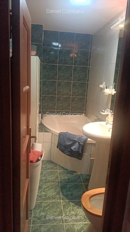 De vanzare apartament 3 camere zona Monitorul Oficial - 8