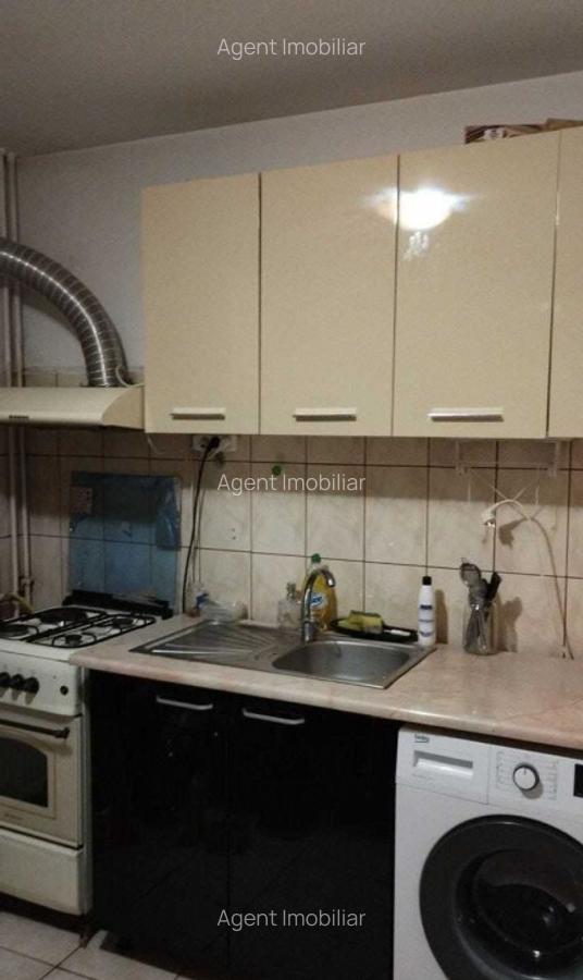 Vitan auchan etaj 3 - 6