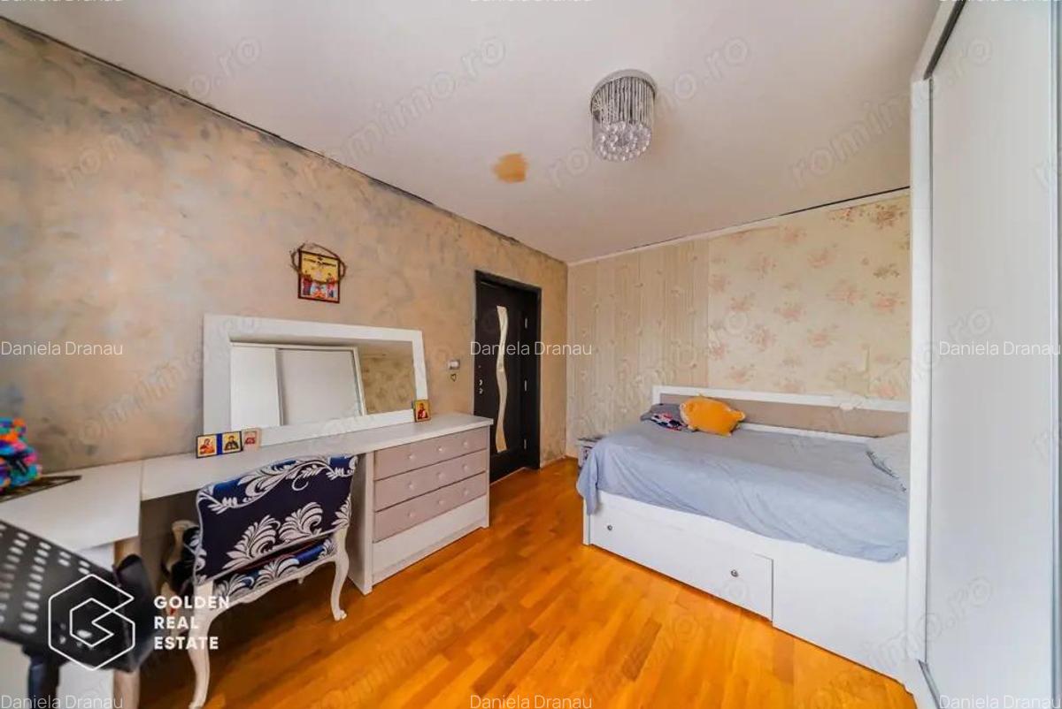 Casa spatioasa cu piscina si teren generos in Bujac - 11