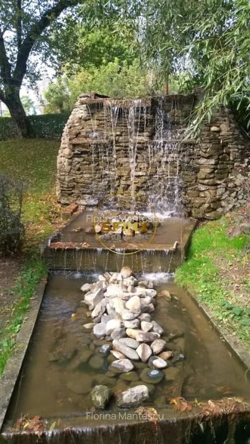 View to lake, large terrace, parking and storage, swimming pool, pet friendly - 11