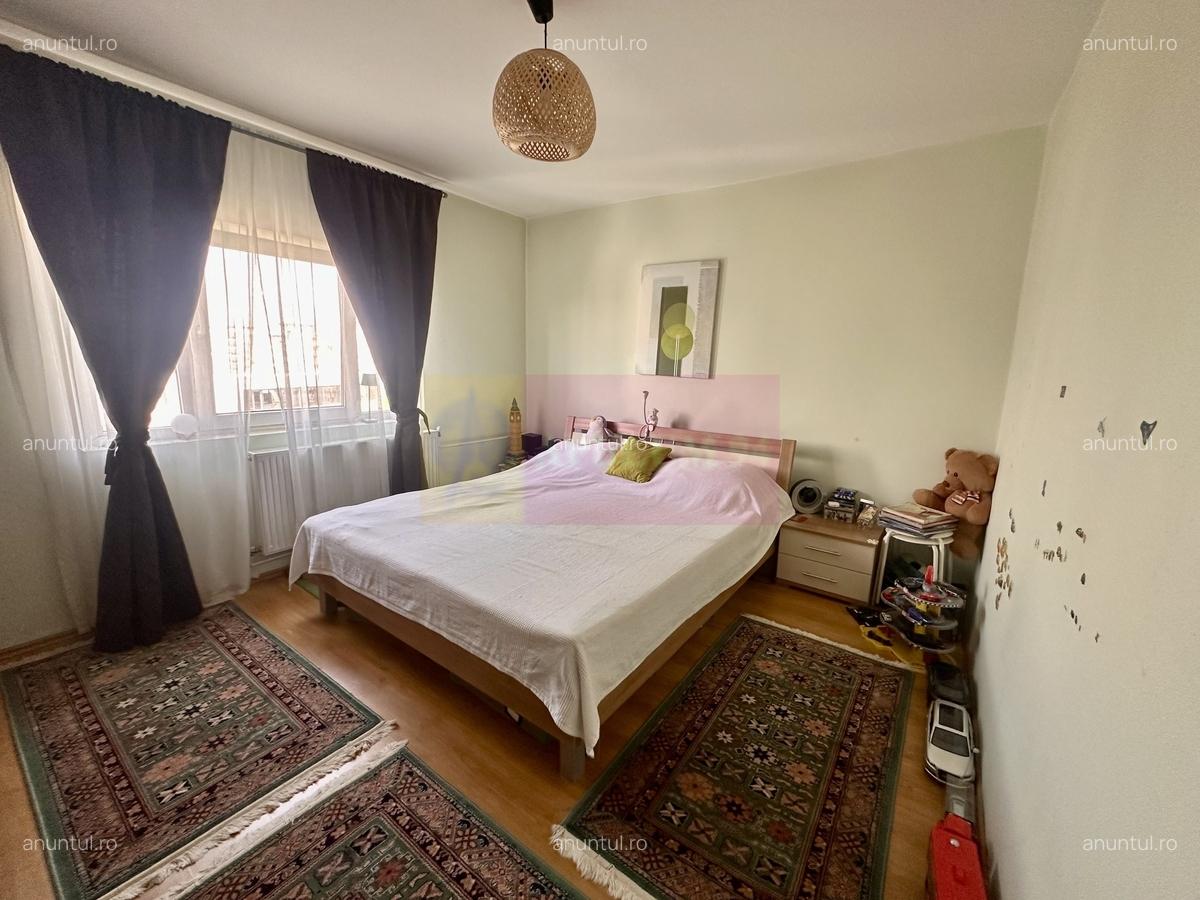 2 camere de vanzare Sebastian - Novaci - 6