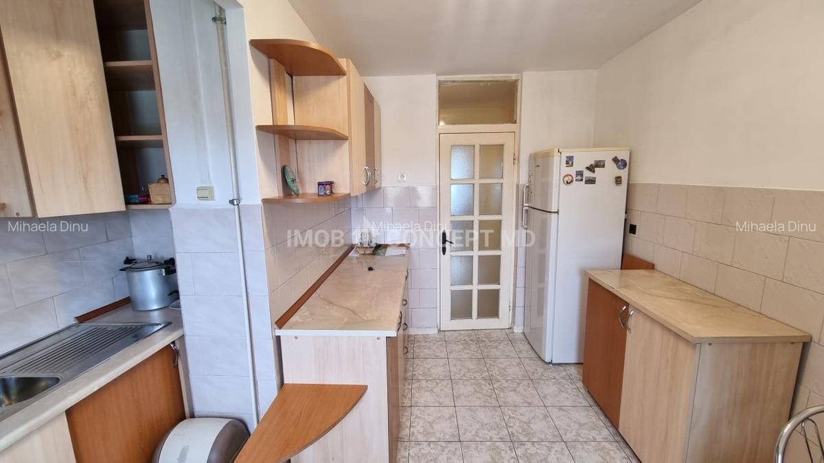 Inchiriere apartament 3 camere, spatios, in zona Democratiei - 14