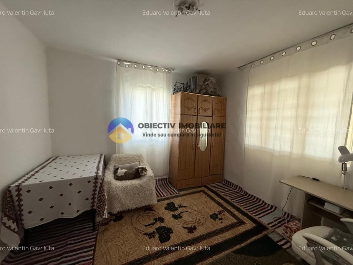 Casa + Teren de Vanzare cu Vedere la Munte - 8