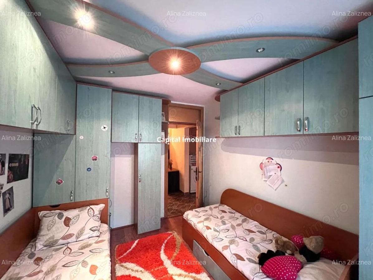 Apartament spatios ,decomandat 4 camere, etaj 2, Re?i?a. - 12