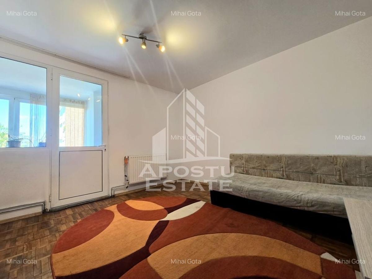 Apartament cu o camera, etaj intermediar,  zona Circumvalatiunii - 3