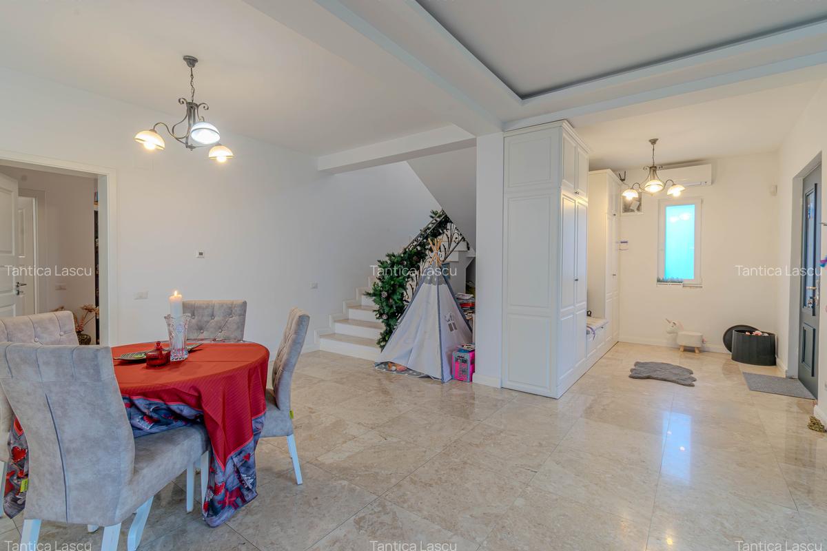 Locuinta construită pentru a fi locuită, nu doar admirată, complet mobilata - 28