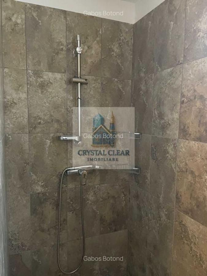 Apartament - Penthouse 5 camere - zona 7 noiembrie - 6