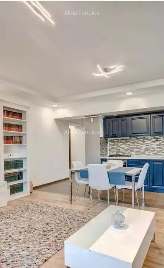 Apartament de Vânzare 3 Camere - Iancu Nicoale - Piscină Exterioară - 3